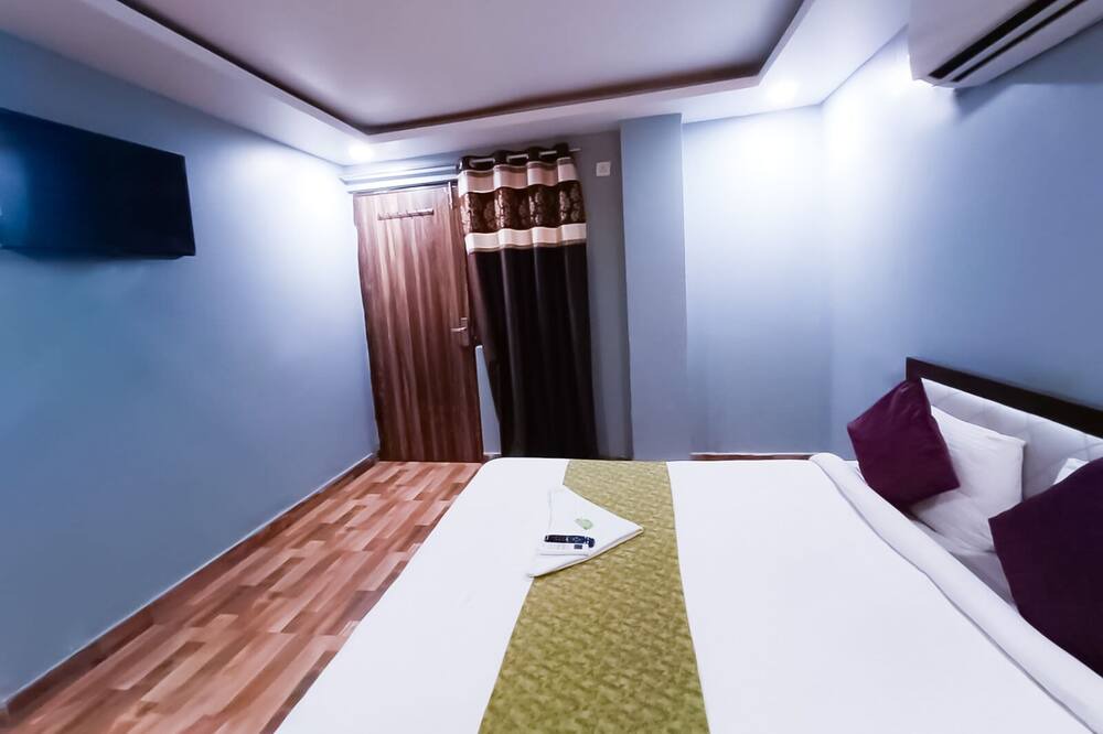 Photo of Bedroom in Sector 27