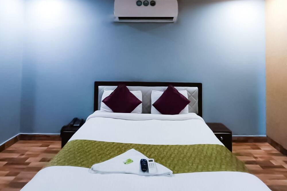 Photo of Bedroom in Sector 27