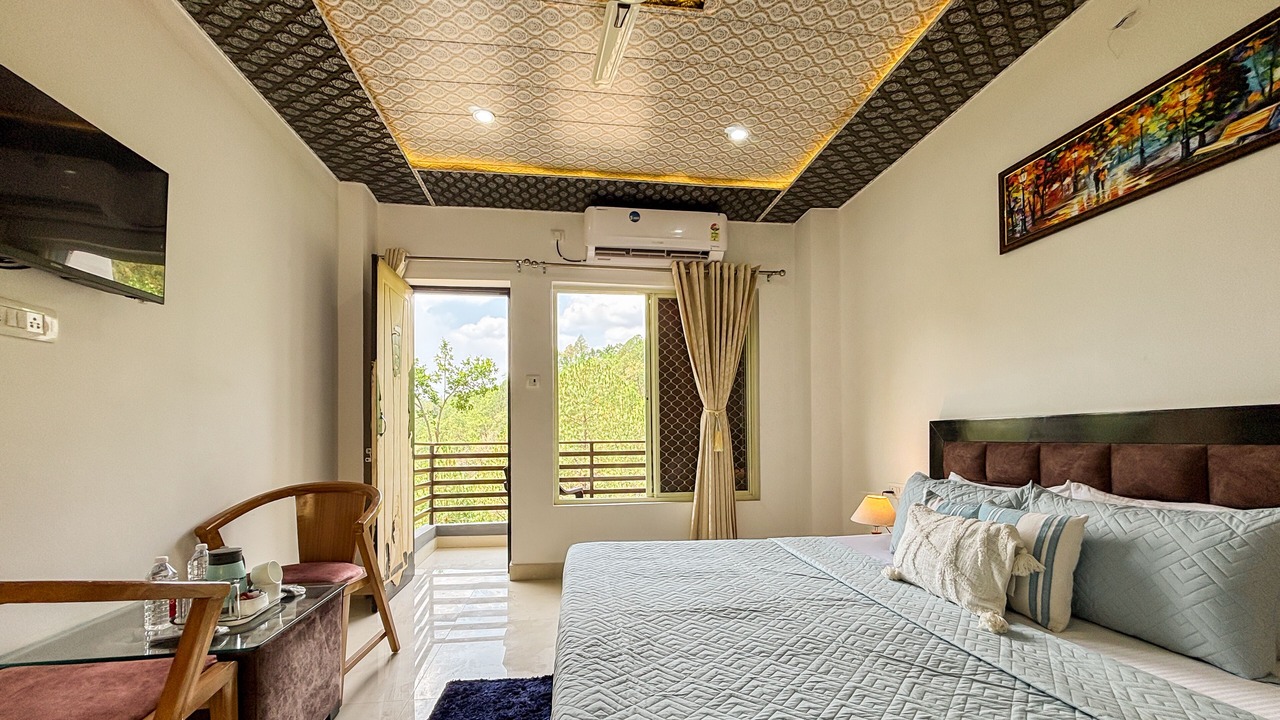 Photo of Bedroom in Lansdowne