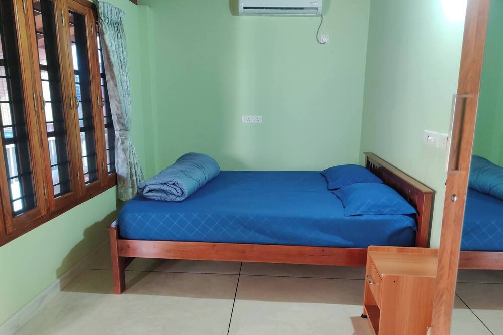Photo of Bedroom in Pondicherry Beach
