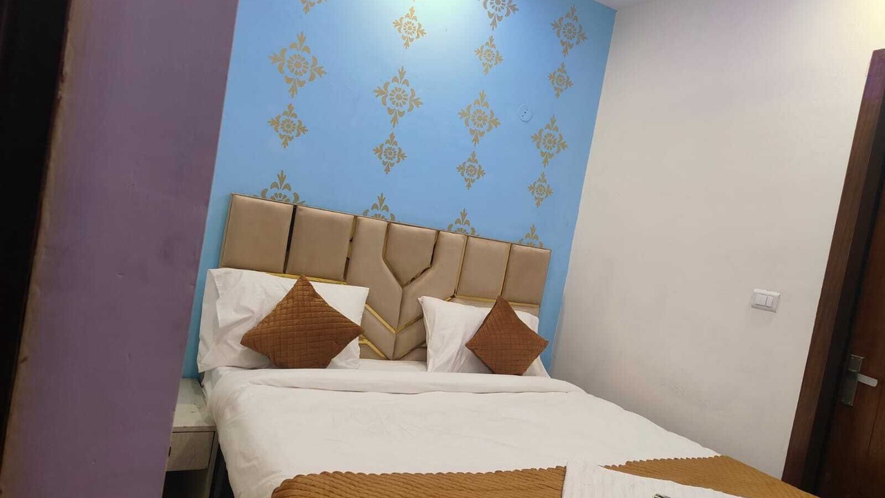 Photo of Bedroom in Kalkaji