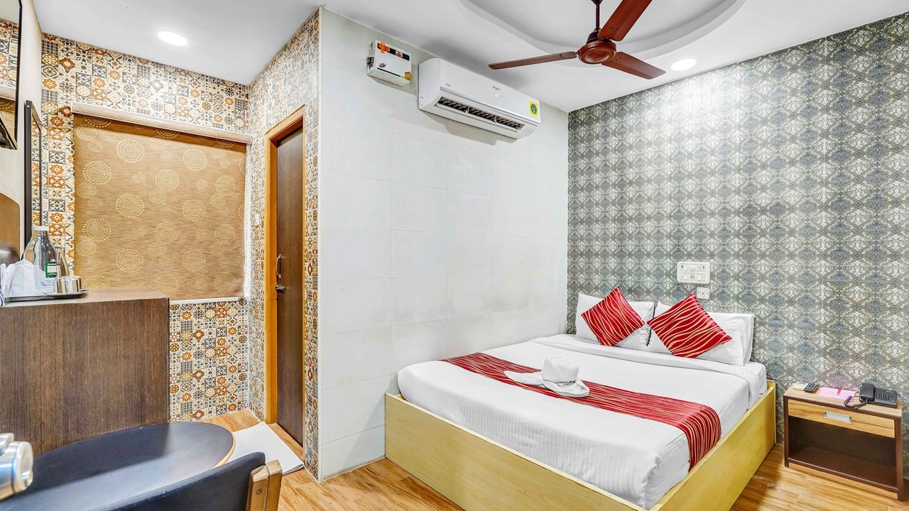 Photo of Bedroom in Teynampet