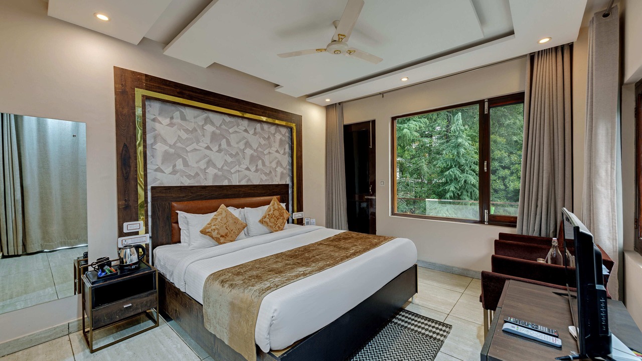 Photo of Bedroom in Bhagsu Nag