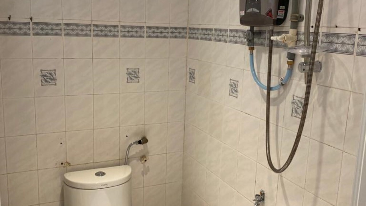 Photo of Bathroom in Taman Kota Laksamana