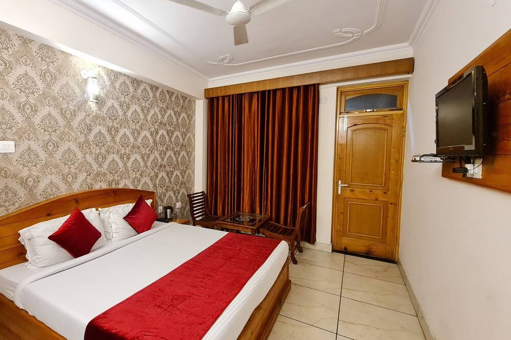 Photo of Bedroom in Jadrangal