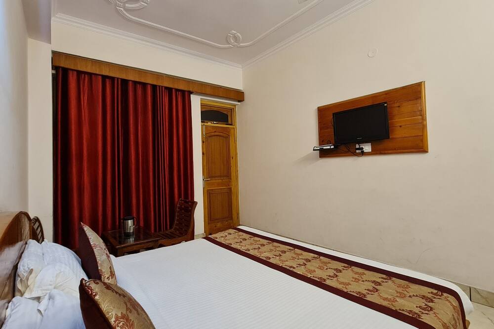 Photo of Bedroom in Jadrangal