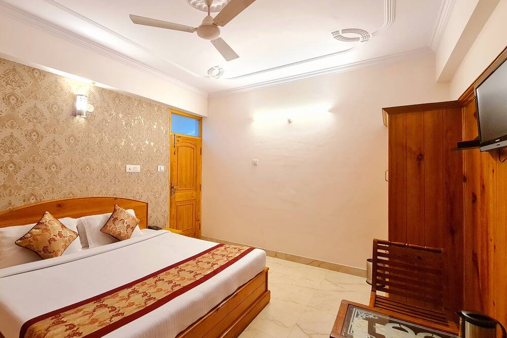 Photo of Bedroom in Jadrangal