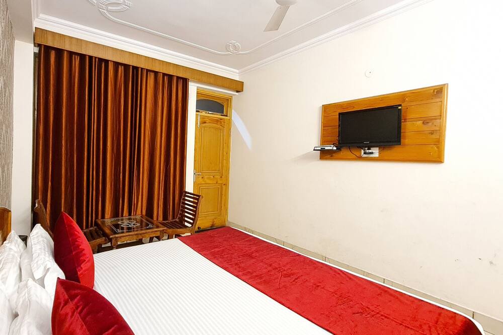 Photo of Bedroom in Jadrangal