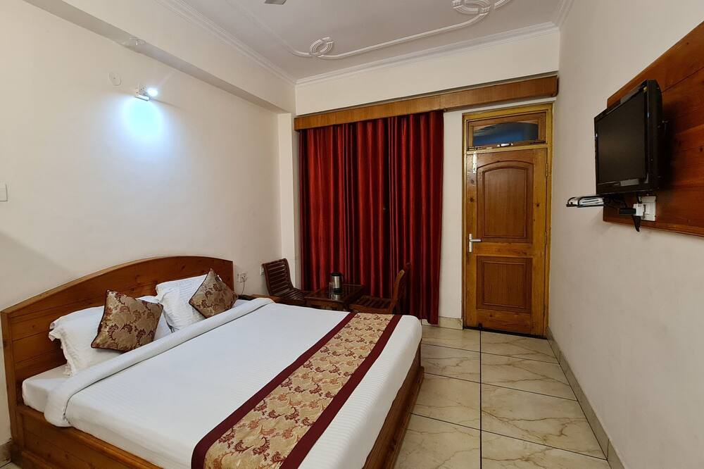 Photo of Bedroom in Jadrangal