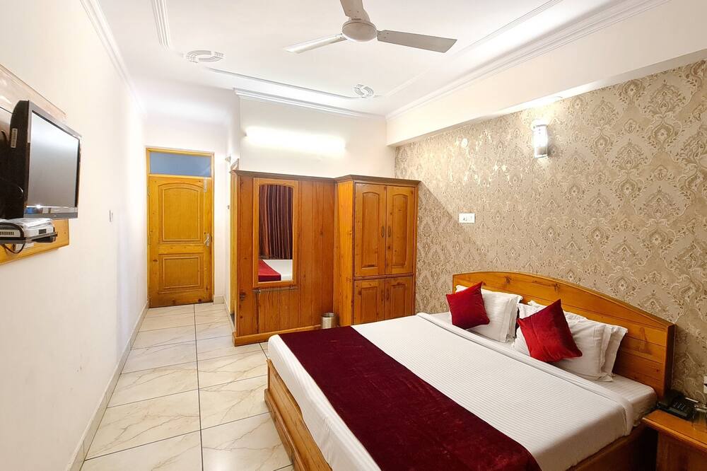 Photo of Bedroom in Jadrangal