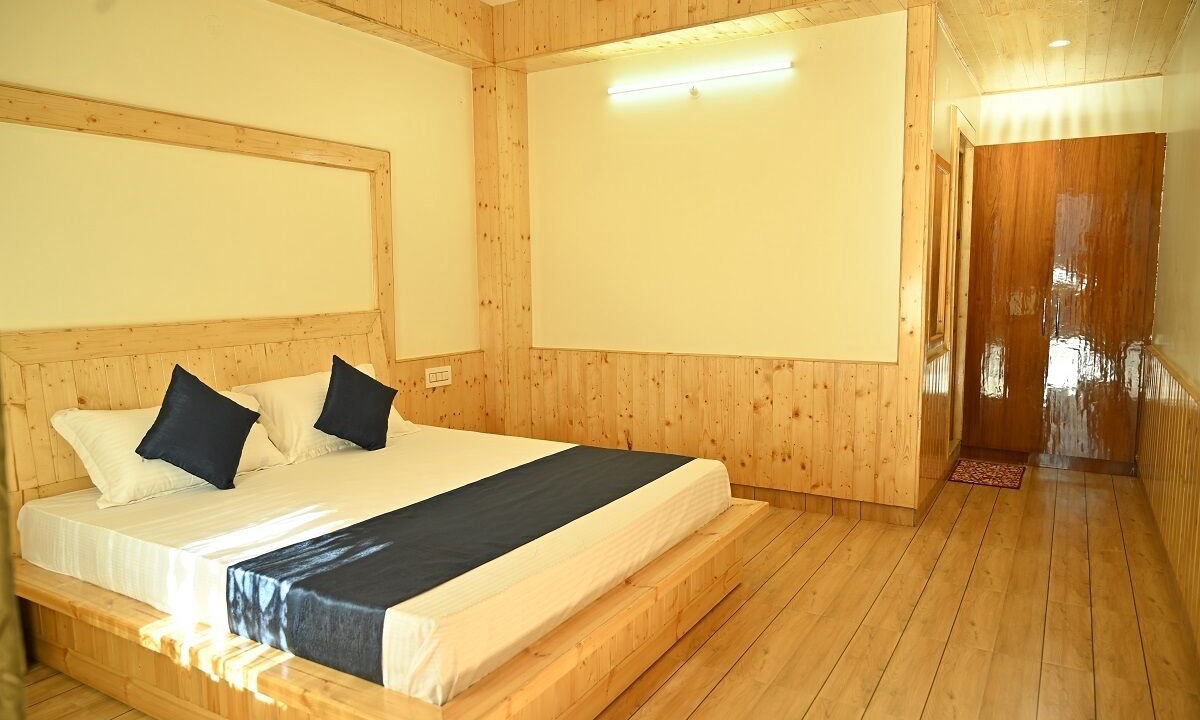 Photo of Bedroom in Jibhi