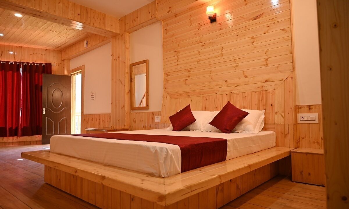 Photo of Bedroom in Jibhi