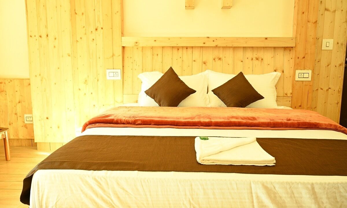 Photo of Bedroom in Jibhi
