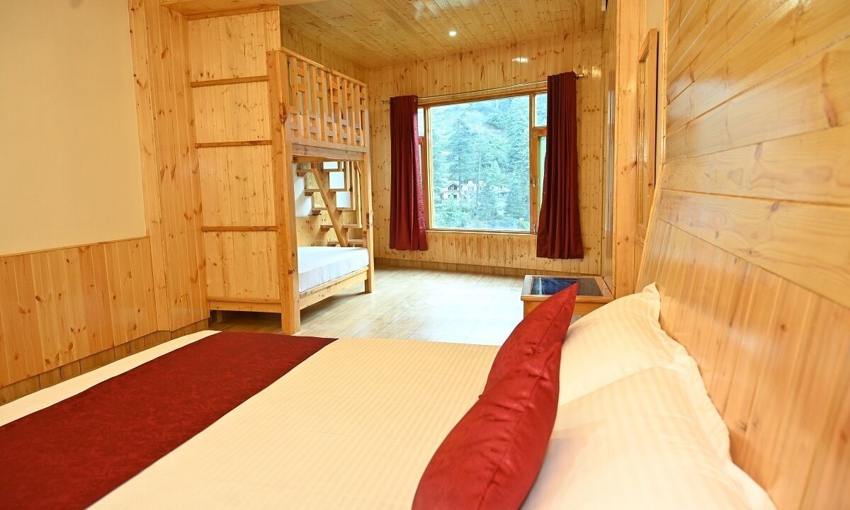 Photo of Bedroom in Jibhi