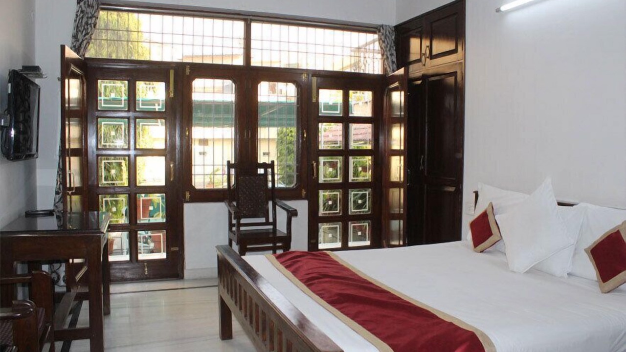 Photo of Bedroom in Adarsh Nagar