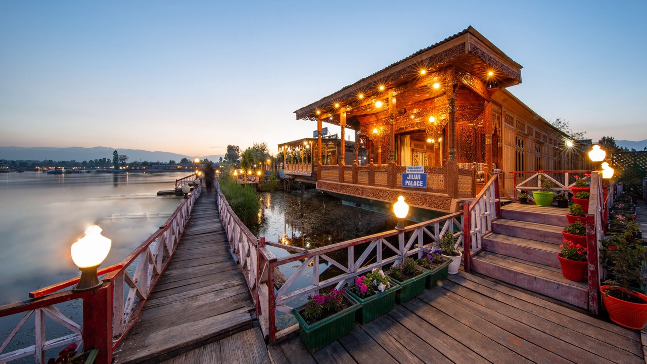 Photo of Outdoor in Dal Lake