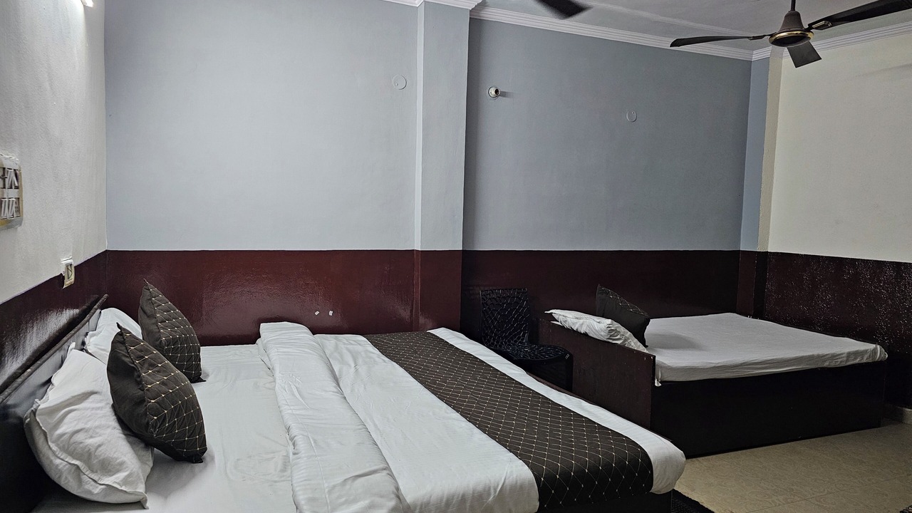 Photo of Bedroom in Nizamuddin East
