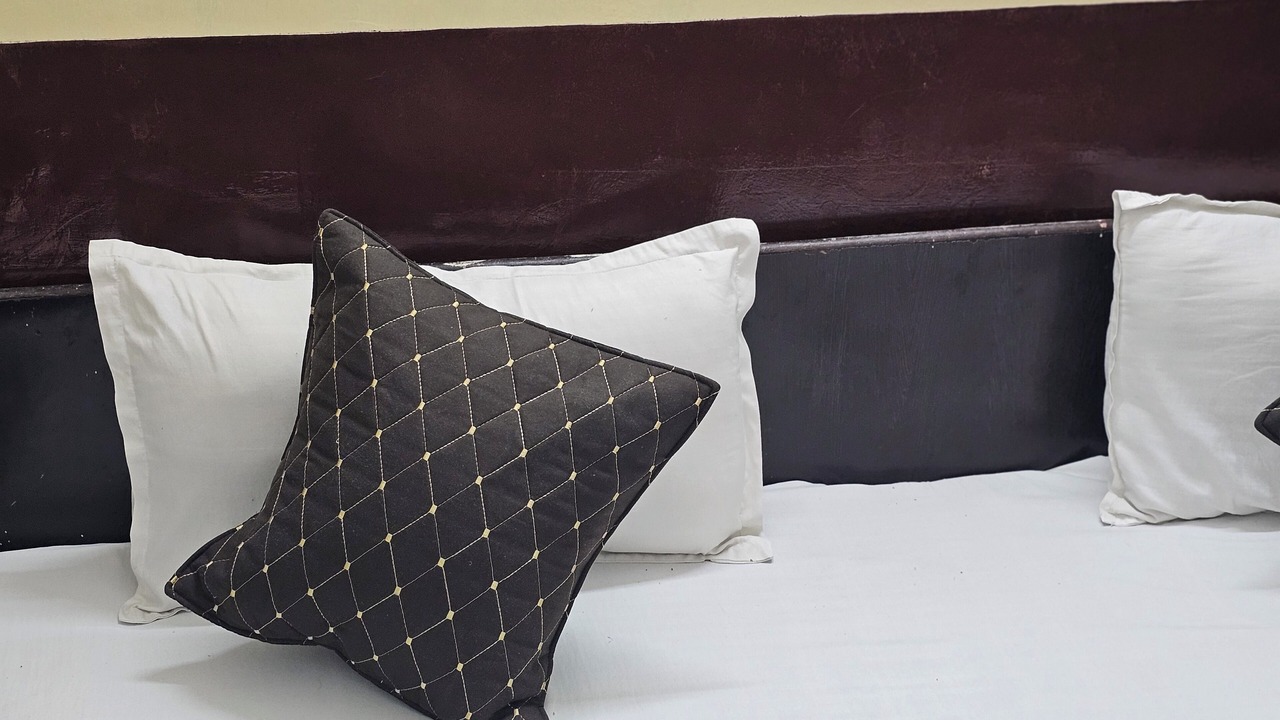 Photo of Bedroom in Nizamuddin East