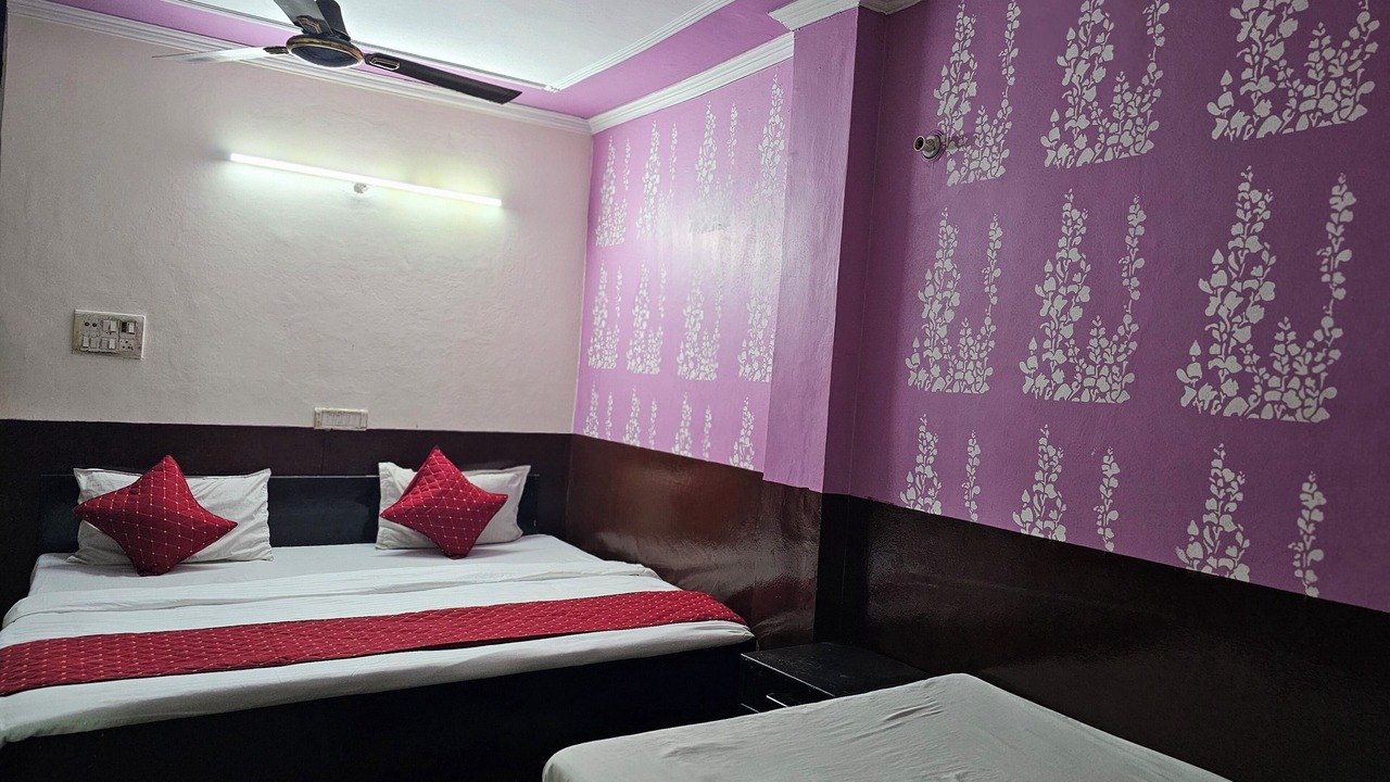 Photo of Bedroom in Nizamuddin East