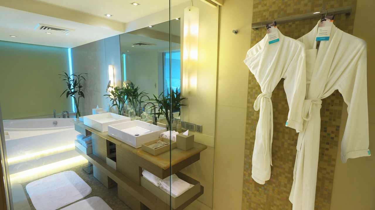 Photo of Bathroom in DLF City