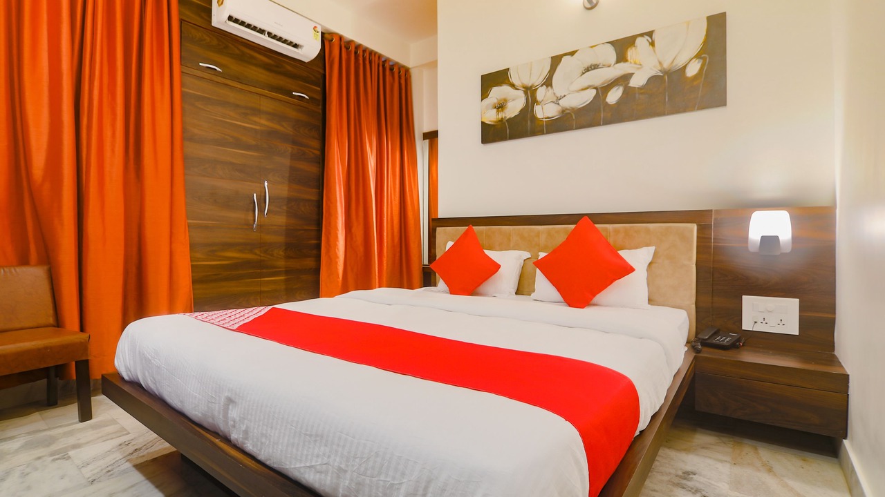 Photo of Bedroom in Sualkuchi