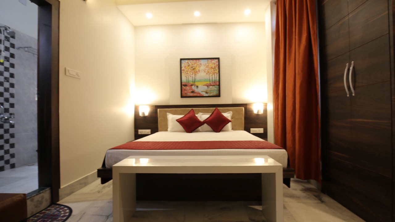 Photo of Bedroom in Sualkuchi