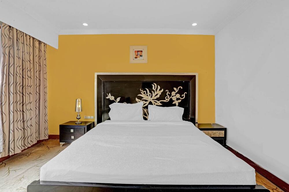 Photo of Bedroom in Aarey Colony