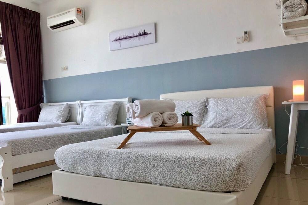 Photo of Bedroom in Taman Mount Austin