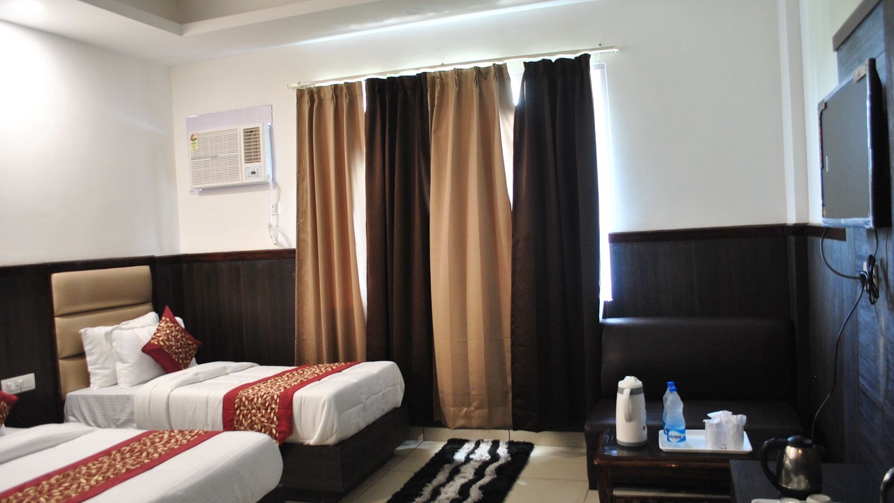 Photo of Bedroom in Katra