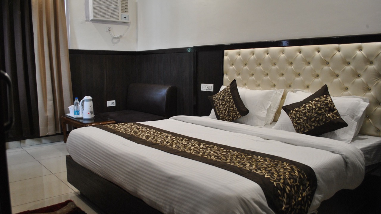Photo of Bedroom in Katra
