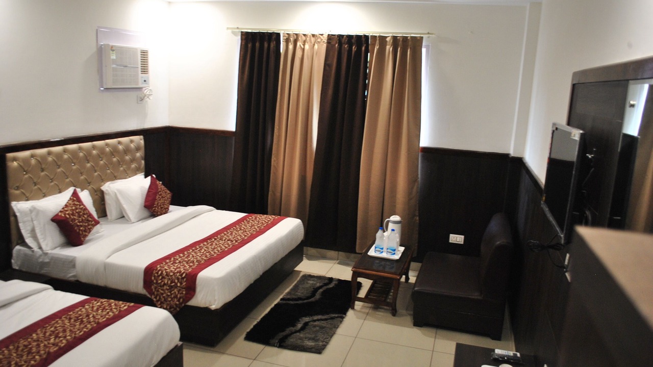 Photo of Bedroom in Katra