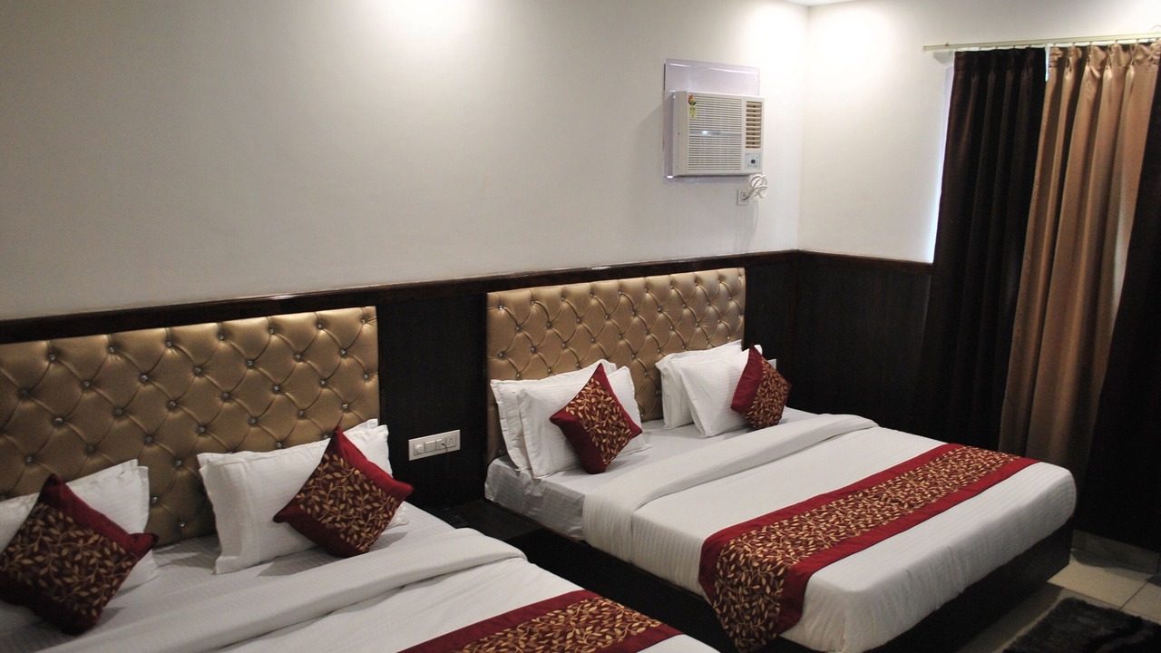 Photo of Bedroom in Katra