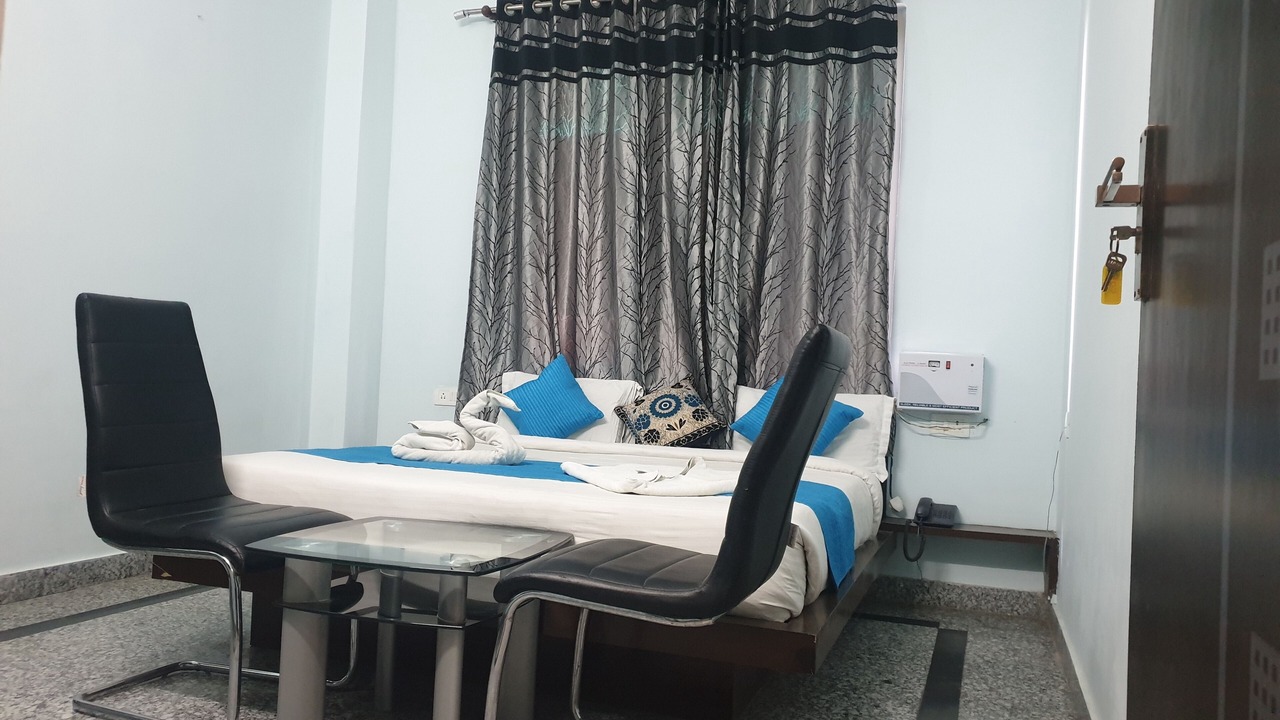Photo of Bedroom in Tapovan