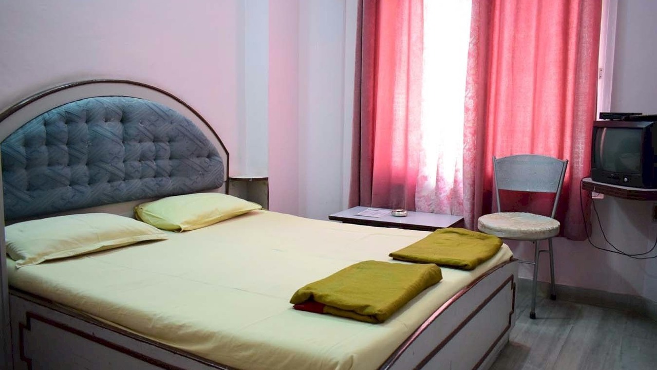 Photo of Bedroom in Adarsh Nagar