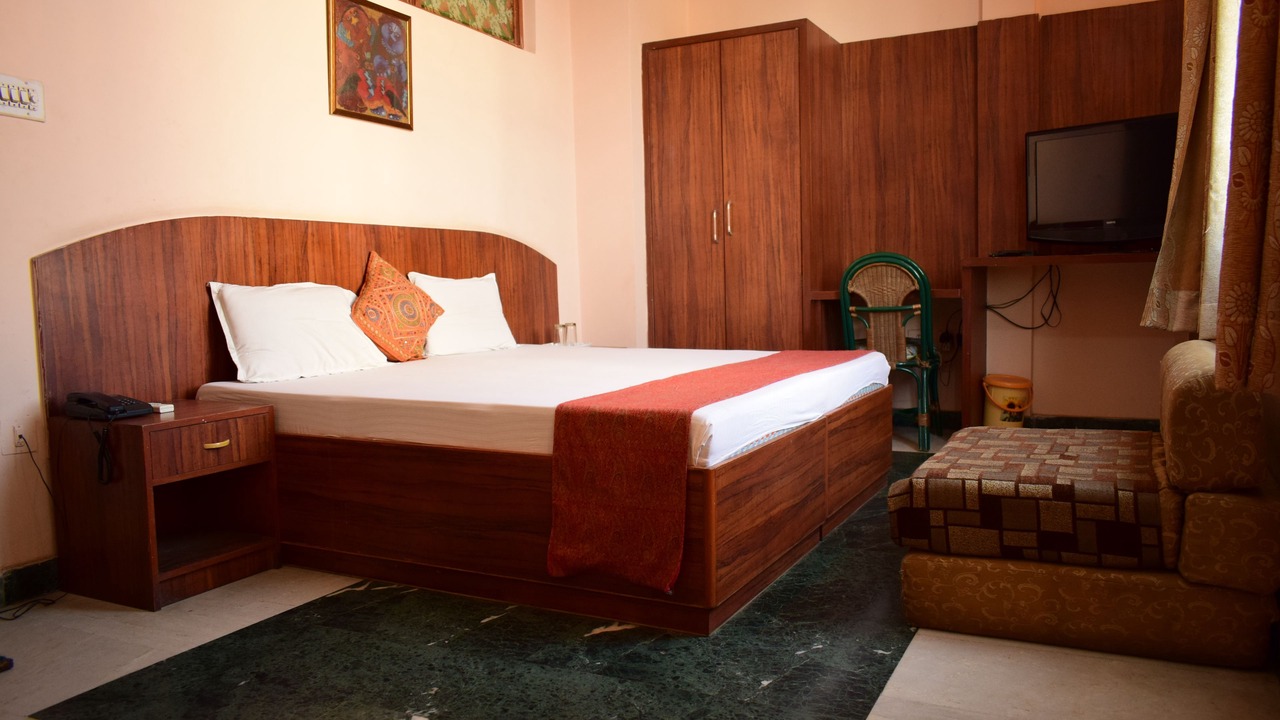Photo of Bedroom in Adarsh Nagar