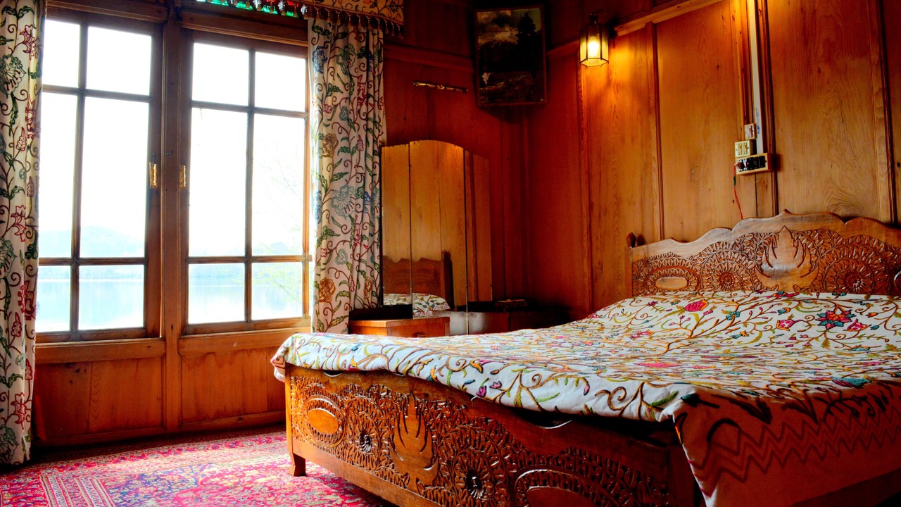 Photo of Bedroom in Nagin Bagh
