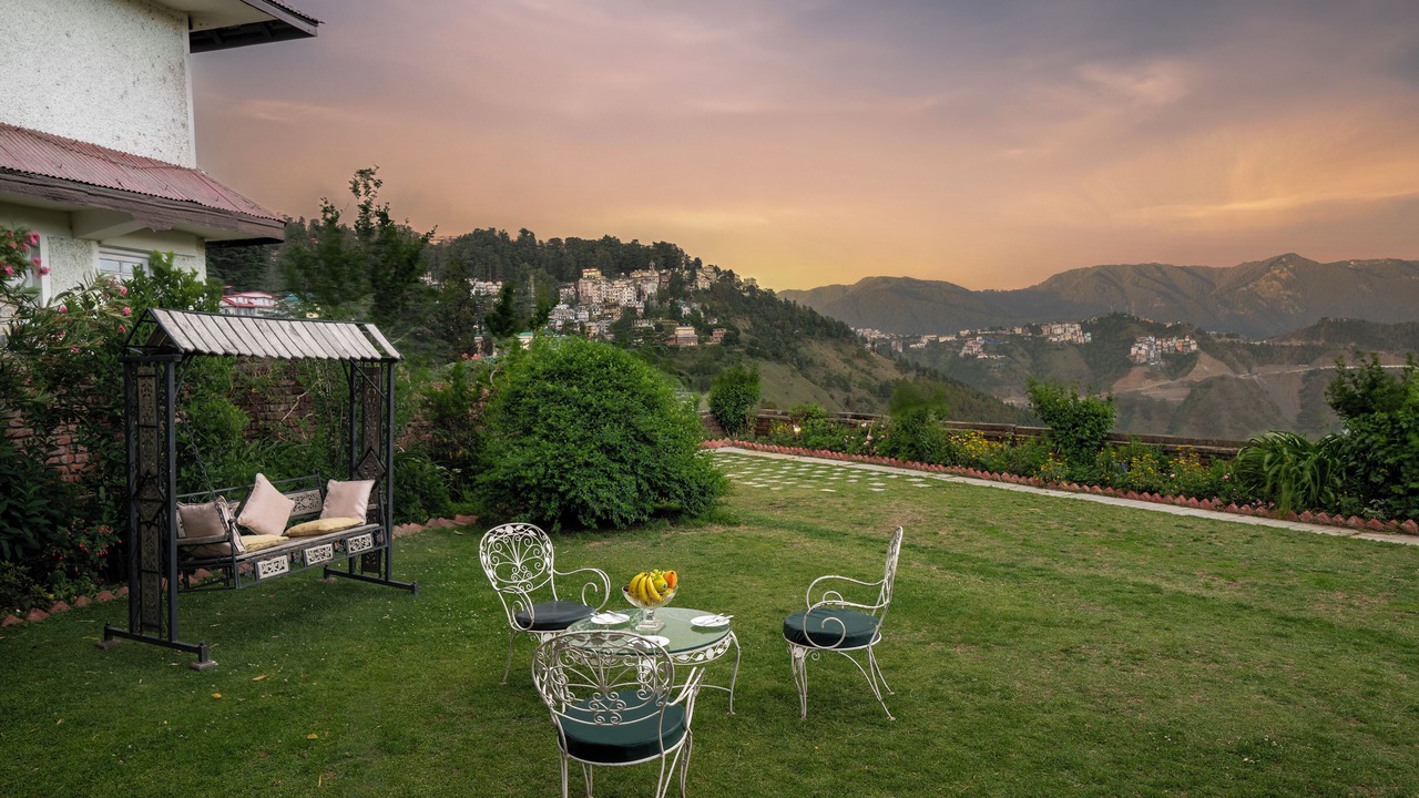 Photo of Outdoor in Knollswood