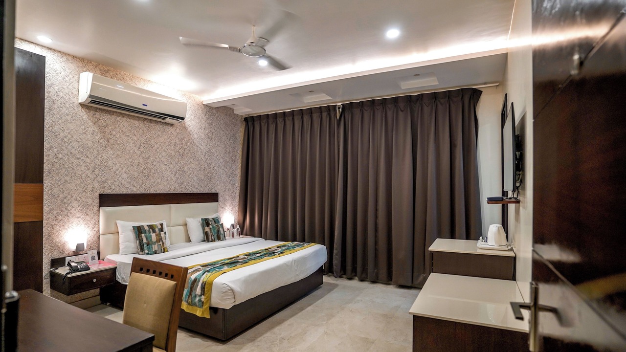 Photo of Bedroom in Mahanagar