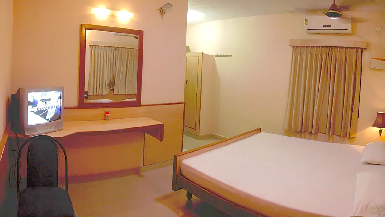 Photo of Bedroom in Mahabalipuram Beach