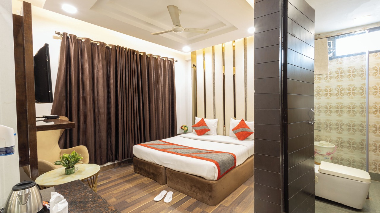 Photo of Bedroom in Karol Bagh
