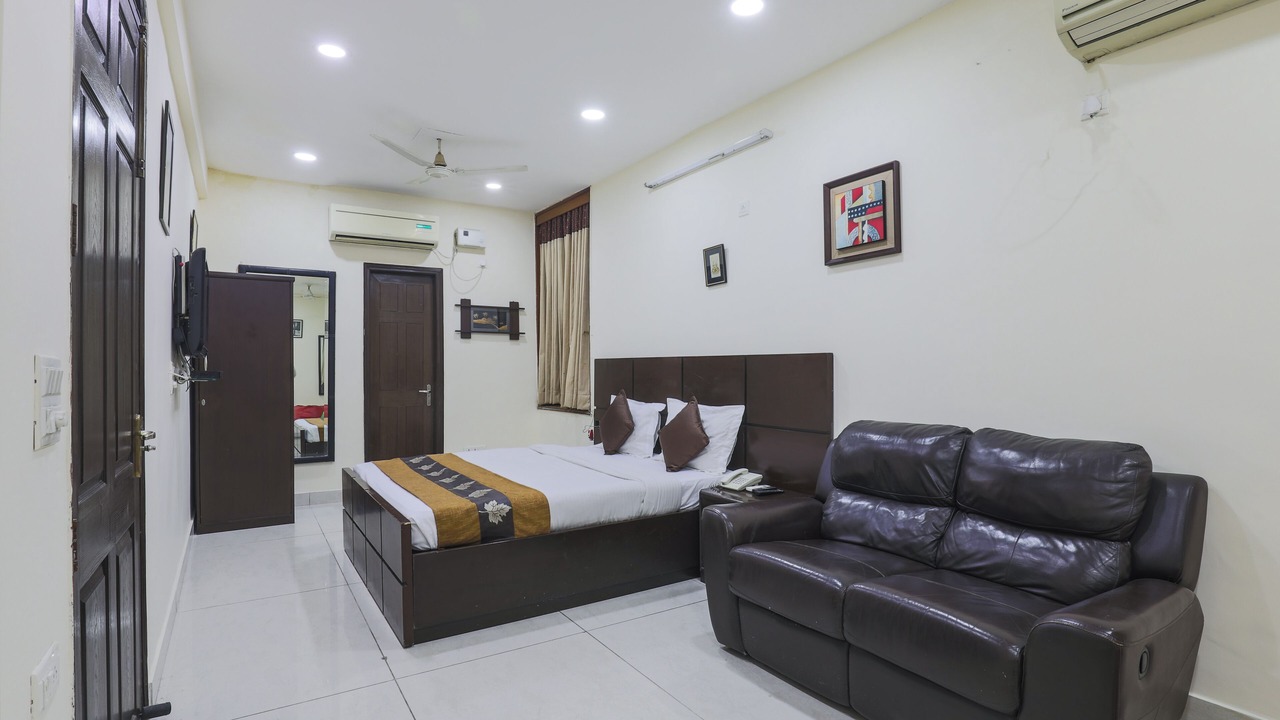 Photo of Bedroom in East of Kailash