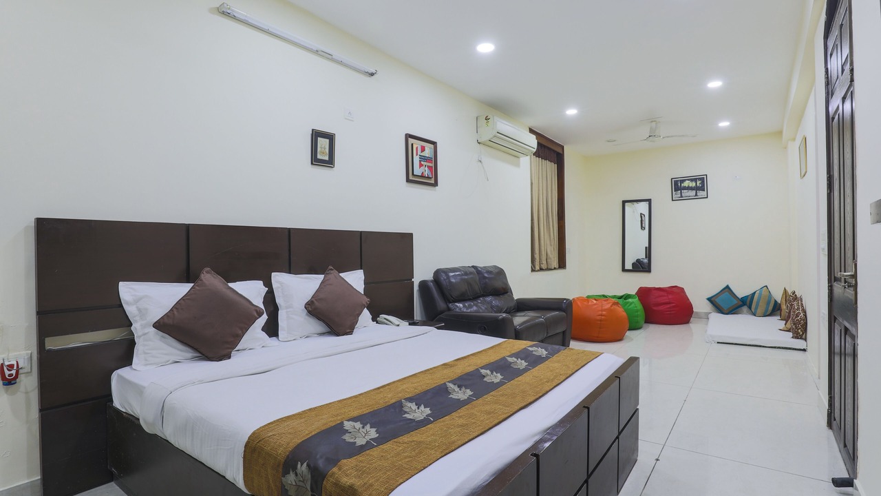 Photo of Bedroom in East of Kailash