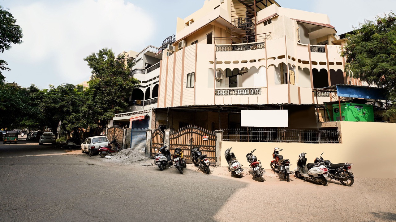 Photo of Outdoor in Ameerpet