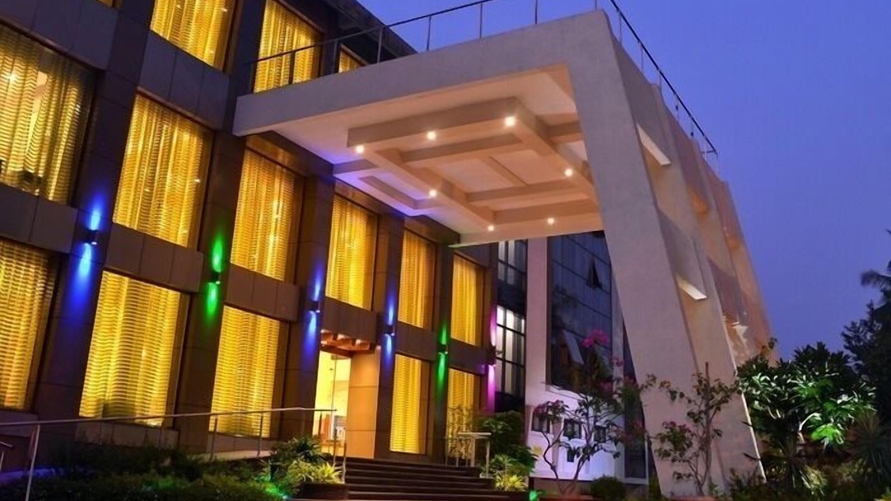 Photo of Buildings in Chembur East