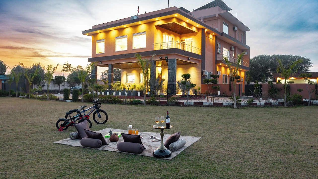 Photo of Outdoor in Amer