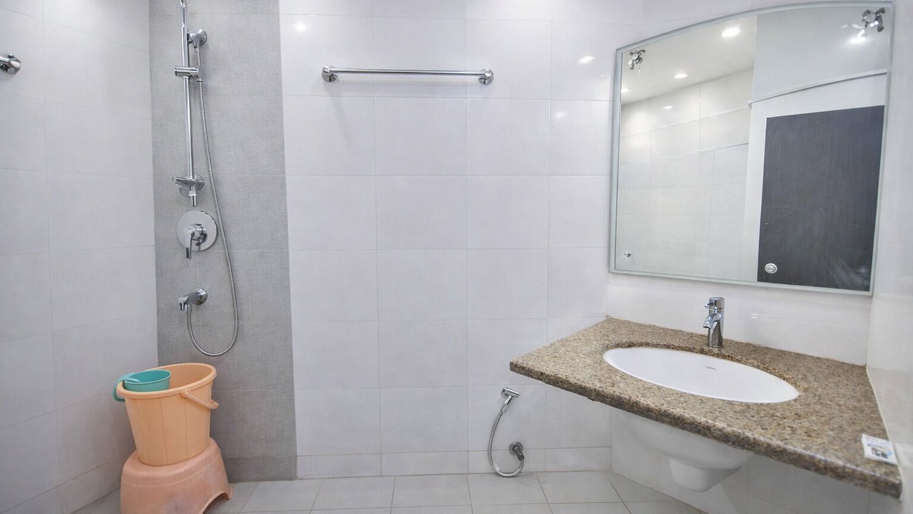 Photo of Bathroom in D6