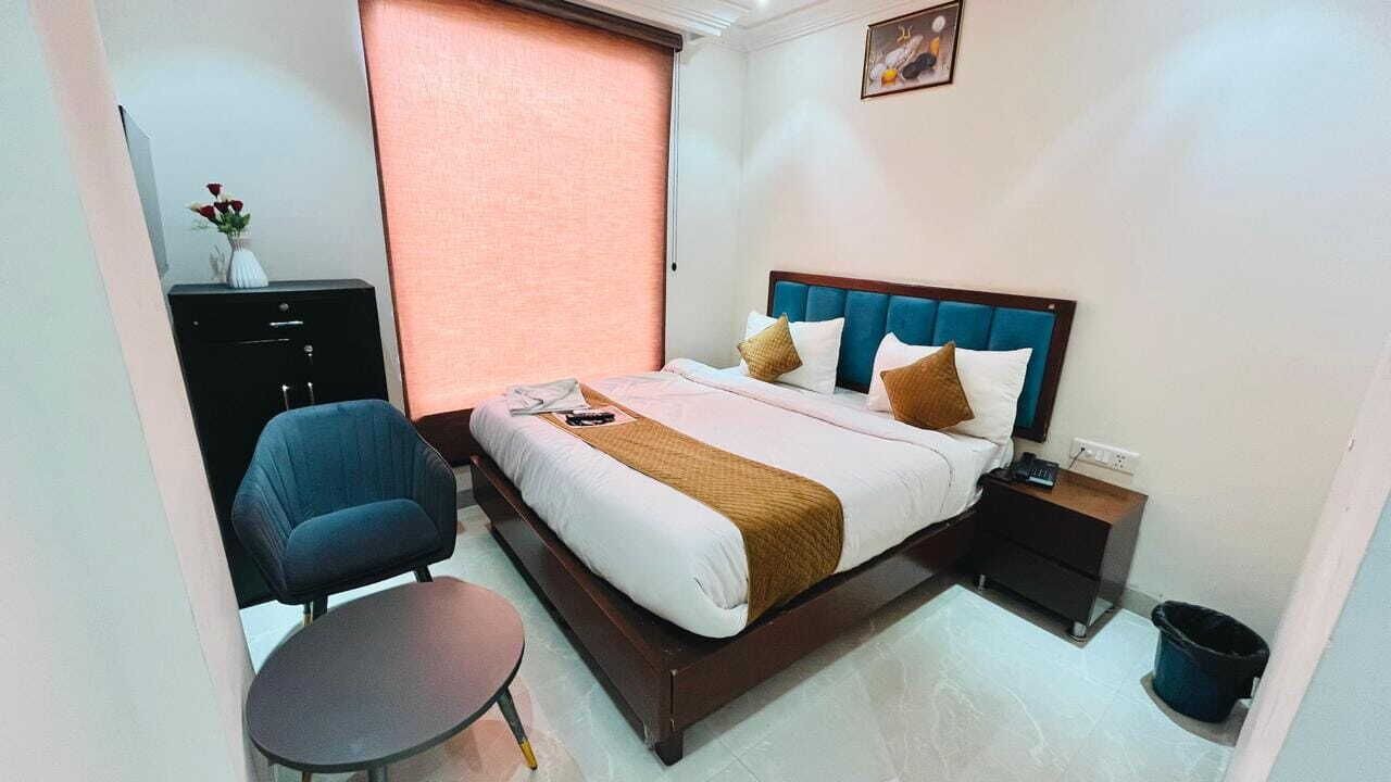 Photo of Bedroom in Mahipalpur