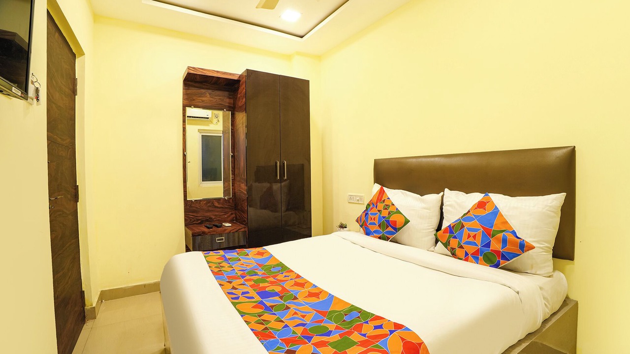 Photo of Bedroom in Triplicane