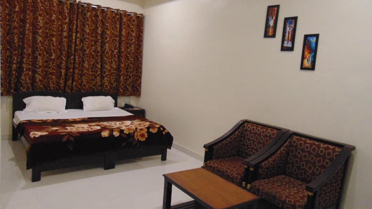 Photo of Bedroom in Bhadohi