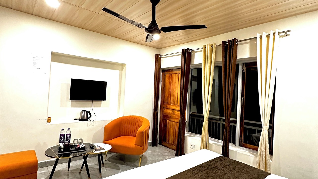 Photo of Patio Balcony in Naina Range